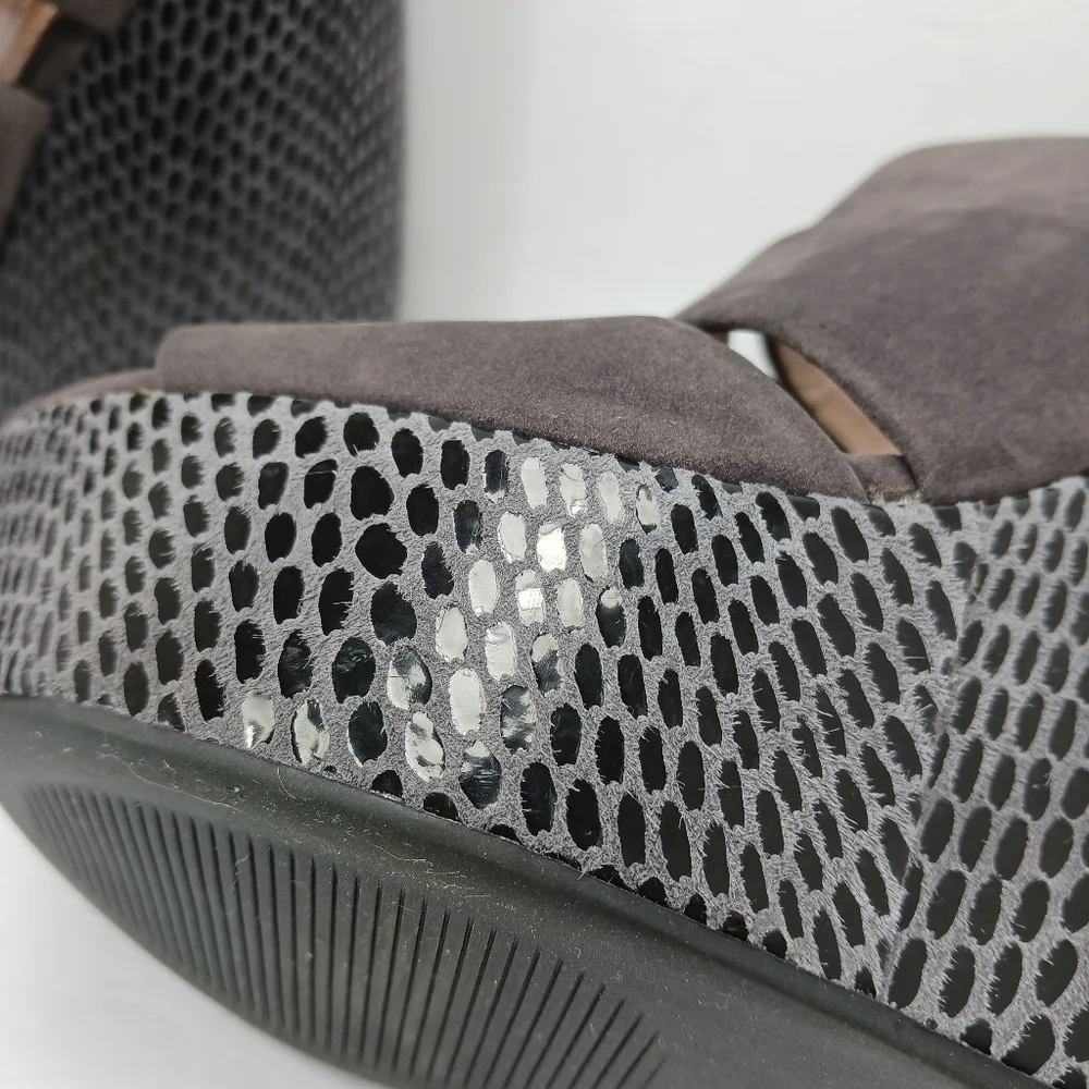 BCBGeneration Gray Platform Wedges - Picture 7 of 15